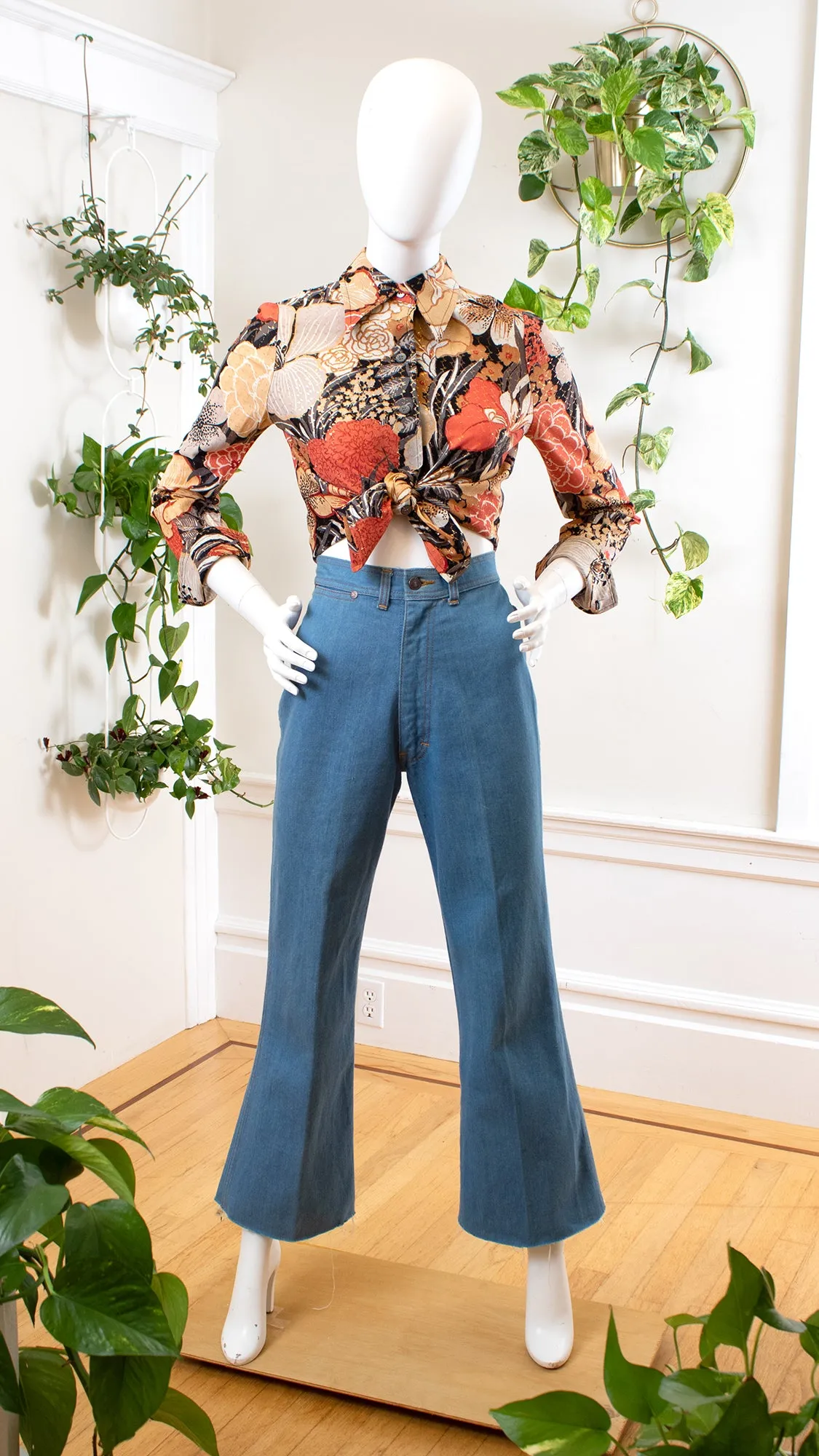 1970s GAP Denim Bell Bottom Jeans | small