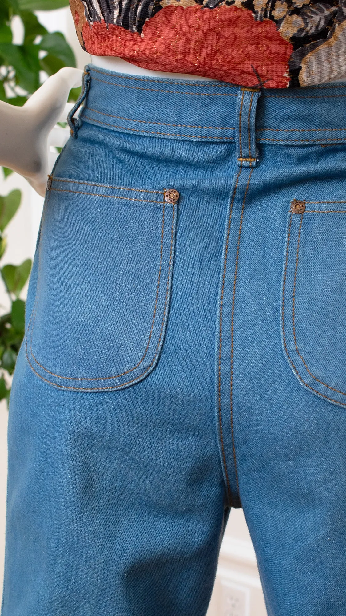 1970s GAP Denim Bell Bottom Jeans | small