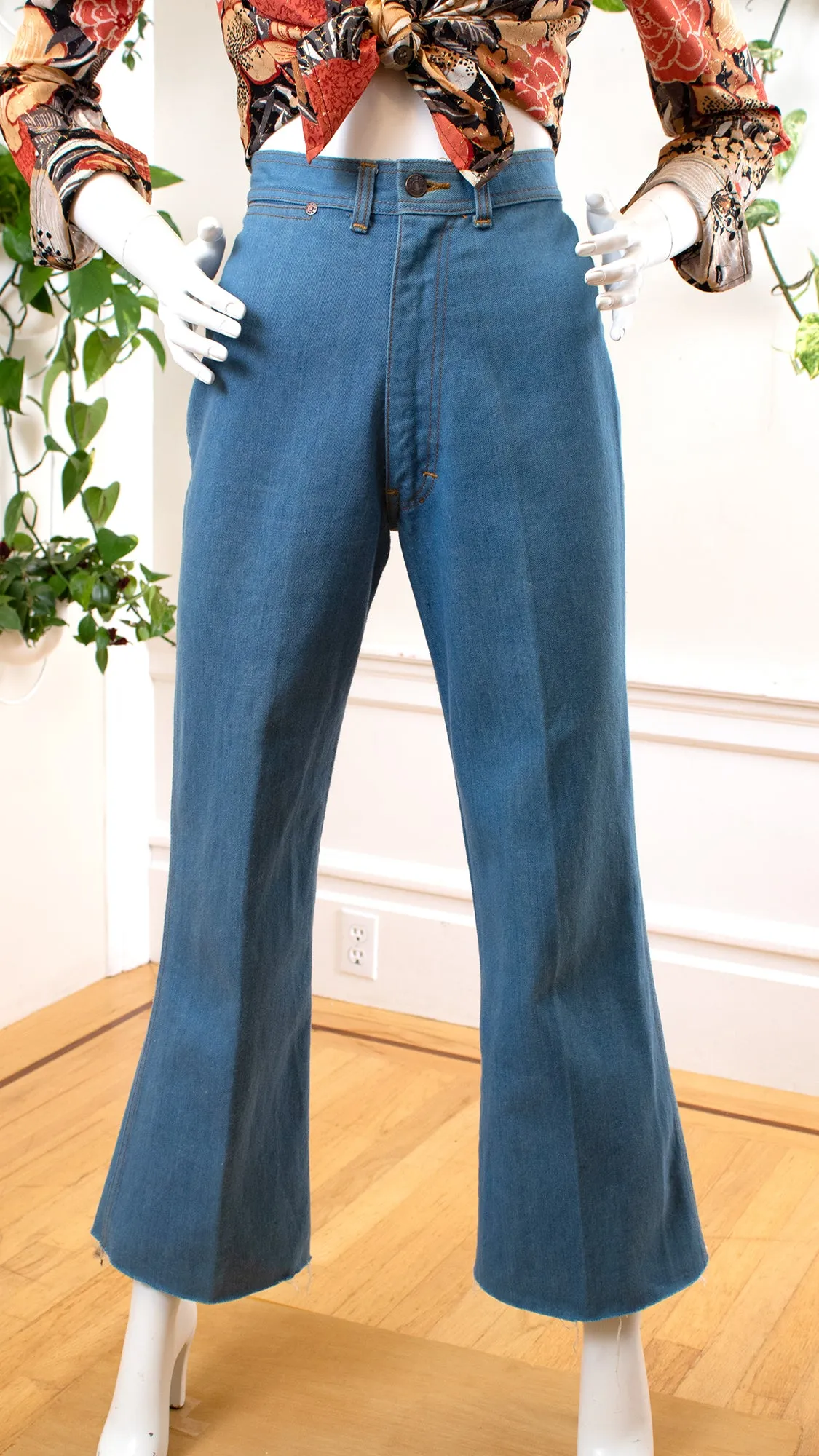1970s GAP Denim Bell Bottom Jeans | small