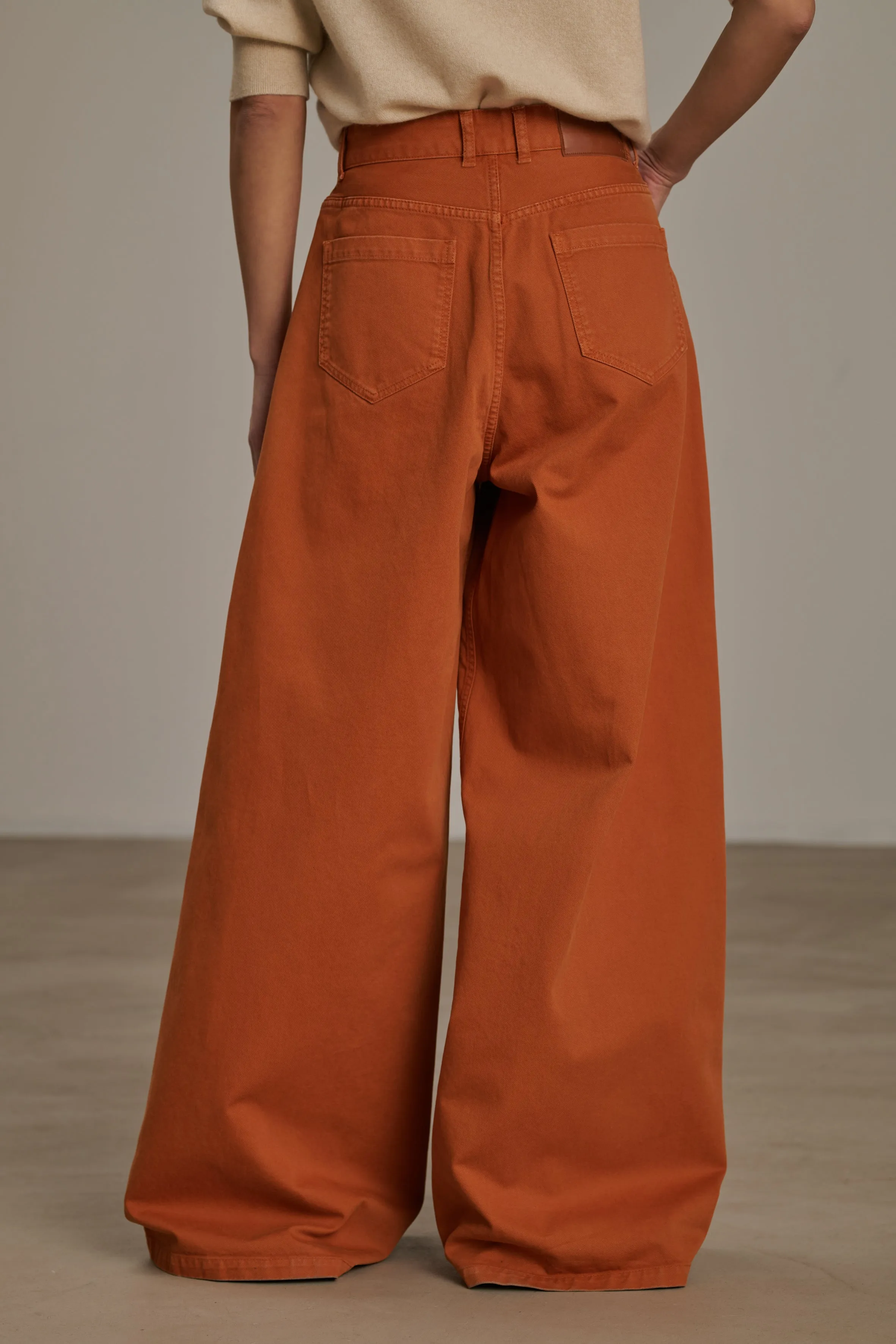 ALEXIS ORANGE JEANS