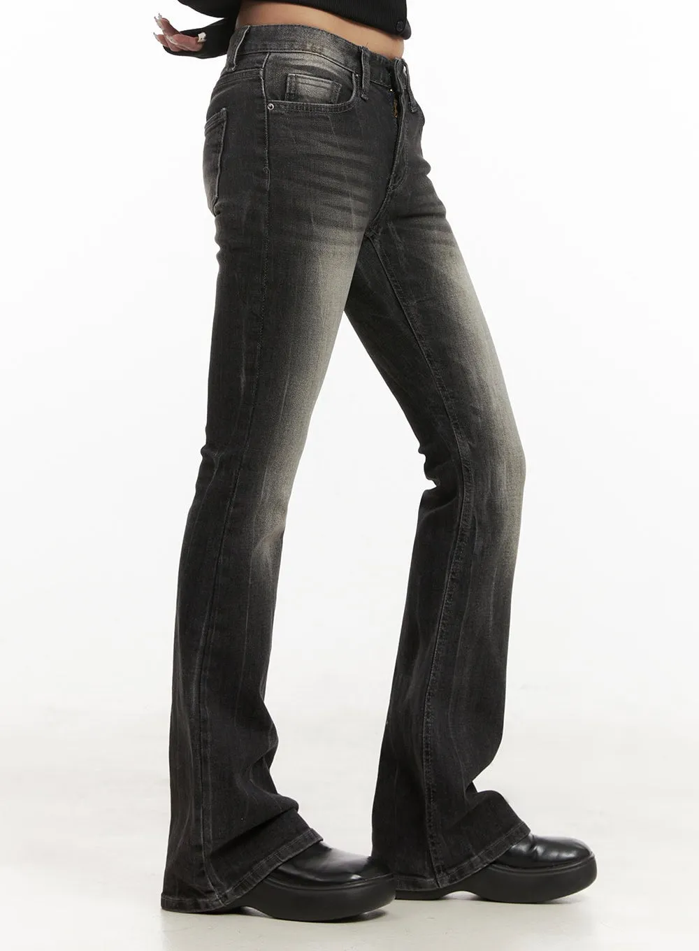 Georgina Low-Rise Flared Jeans CJ507