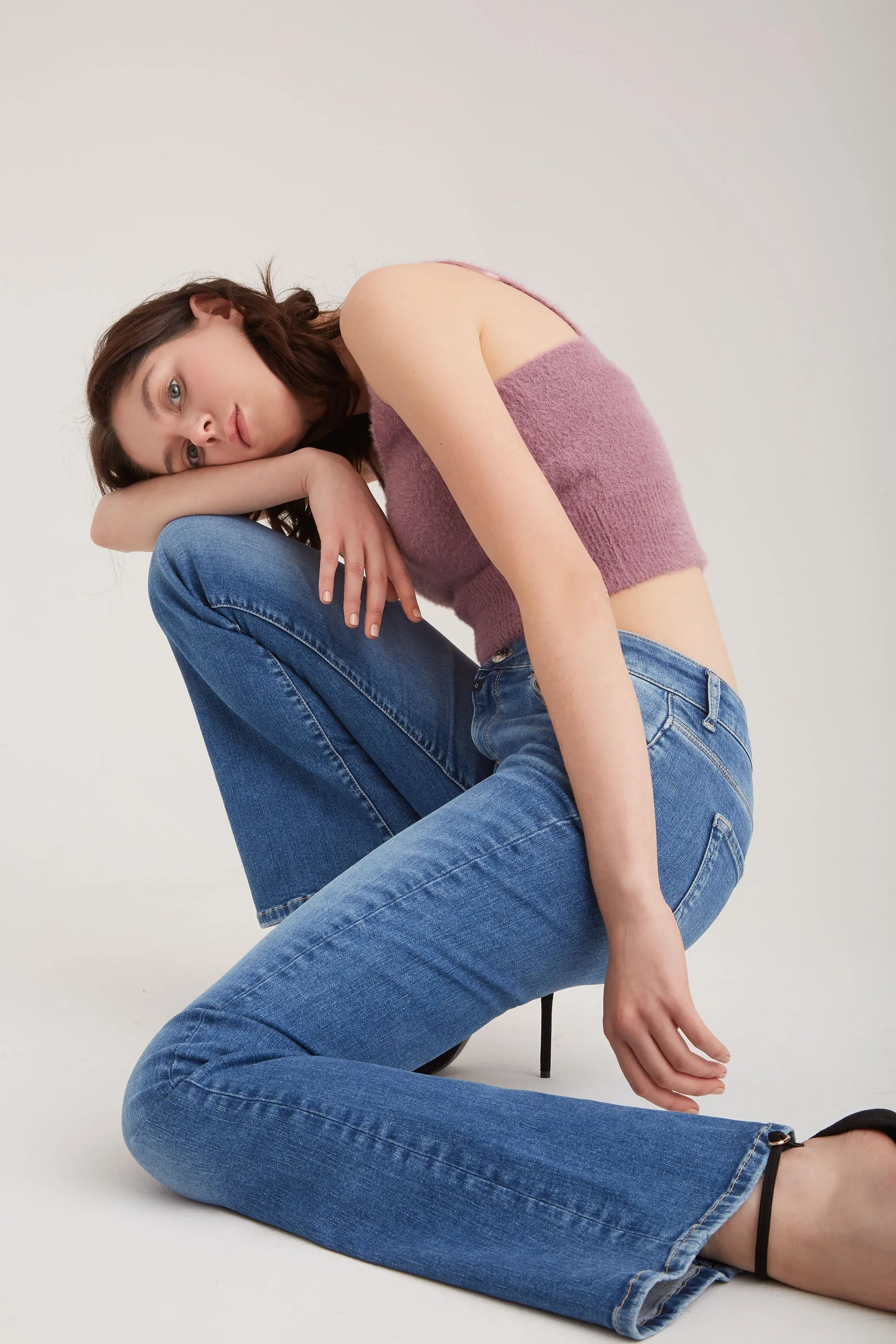 Laura - Mid Waist Flare Jeans - Medium Blue