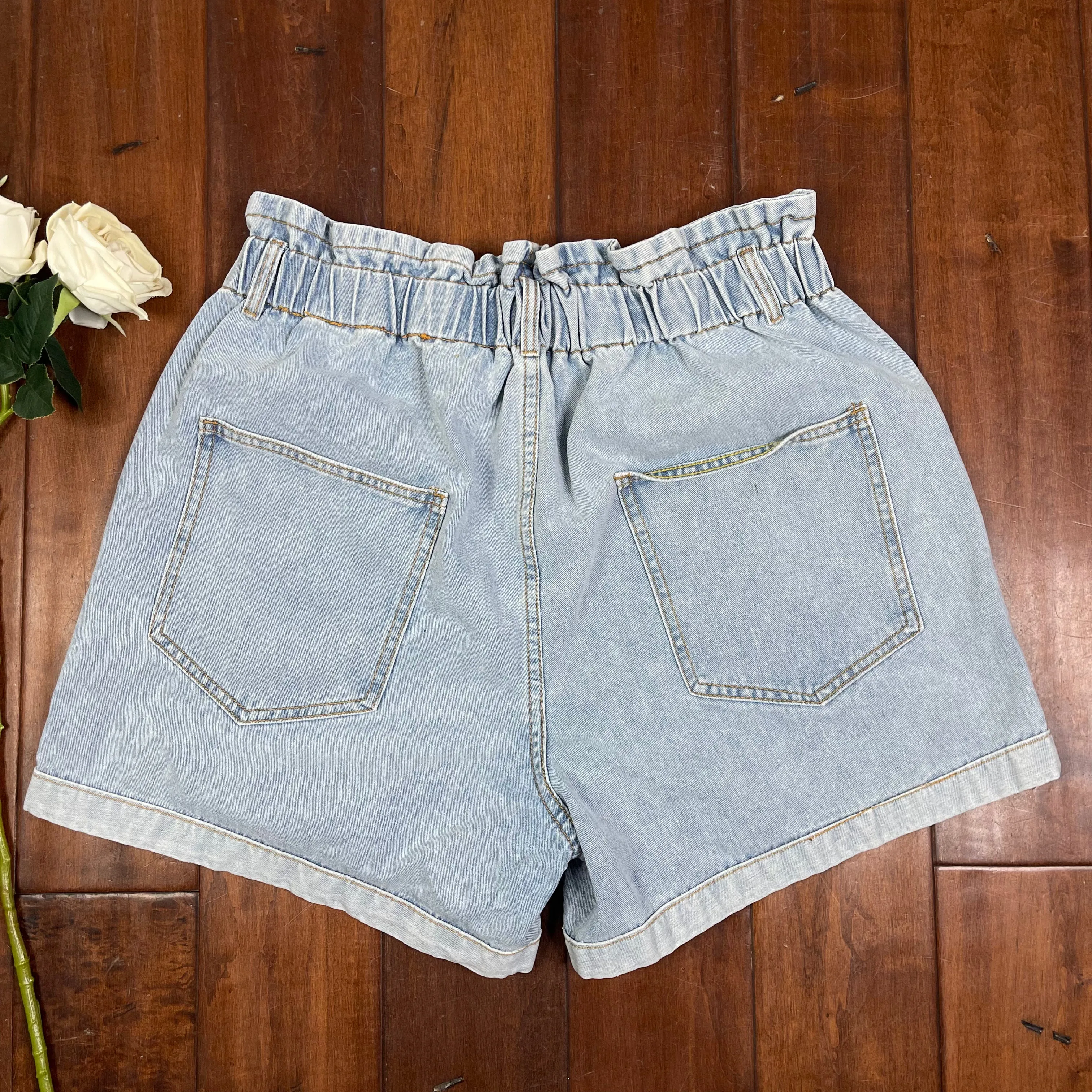 THRIFTED HIGH WAISTED SCRUNCHY SHORTS