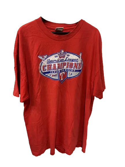 Vintage MLB Texas Rangers 2010 Red T-Shirt Large